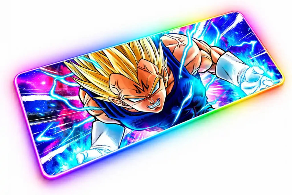 Majin Vegeta con cabello dorado y la marca M en la frente, lanzándose hacia delante con las manos rodeadas de energía y rayos azules.