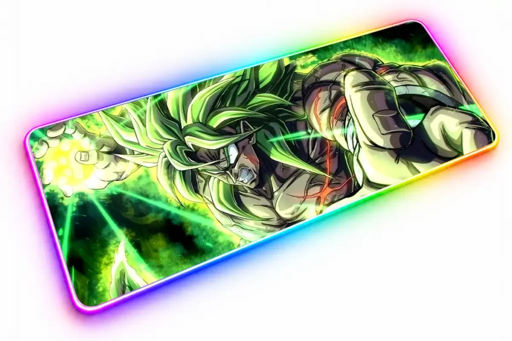 Broly de cabello verde con una mano extendida hacia el frente y una esfera luminosa en la otra, rodeado de un aura verde sobre fondo oscuro.